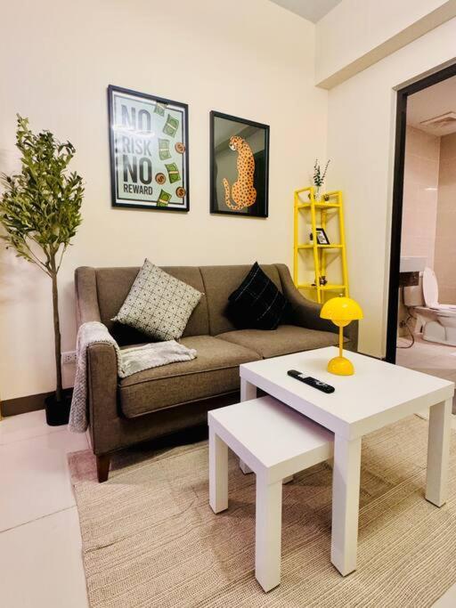 One Uptown Residences Bgc Тагіг Екстер'єр фото