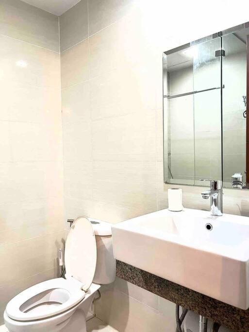One Uptown Residences Bgc Тагіг Екстер'єр фото